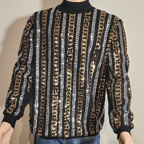 Elegant Black and Gold Sequin Crewneck Sweater - Picture 7 of 11